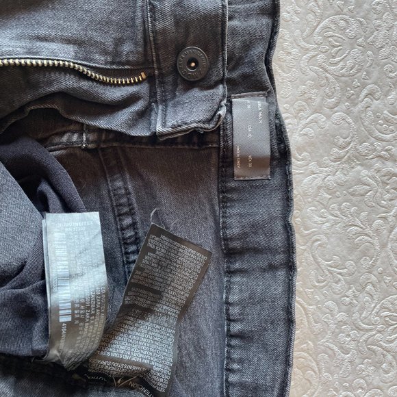 Zara Size 30 Faded style Black Jeans - Picture 4 of 4